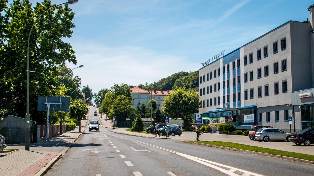 Aparthotel Dom Turysty Sanok Exterior foto